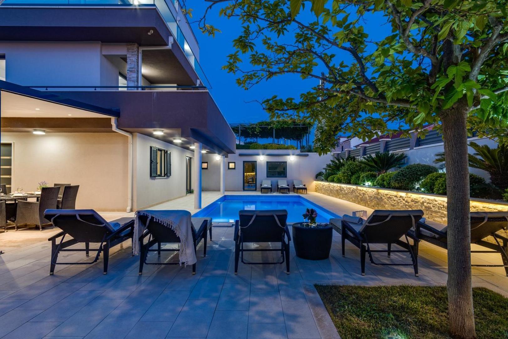 Luxury Villa Lucas With Heated Pool, Whirlpool, Sauna, 14 Pax Podstrana Exteriör bild
